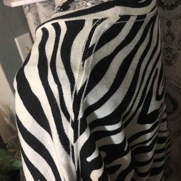Grayson Threads zebra striped crop top - Picture 7 of 9